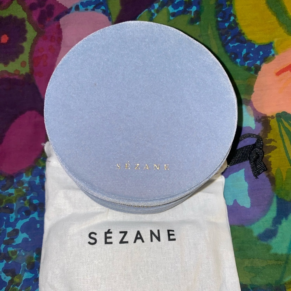 Sézane Velvet Jewelry Box - Ice Blue